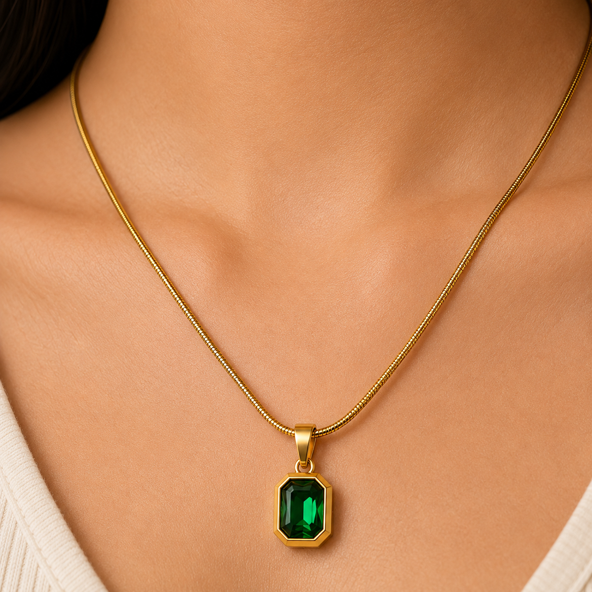 Gold Tone Emerald Green Crystal Pendant Necklace